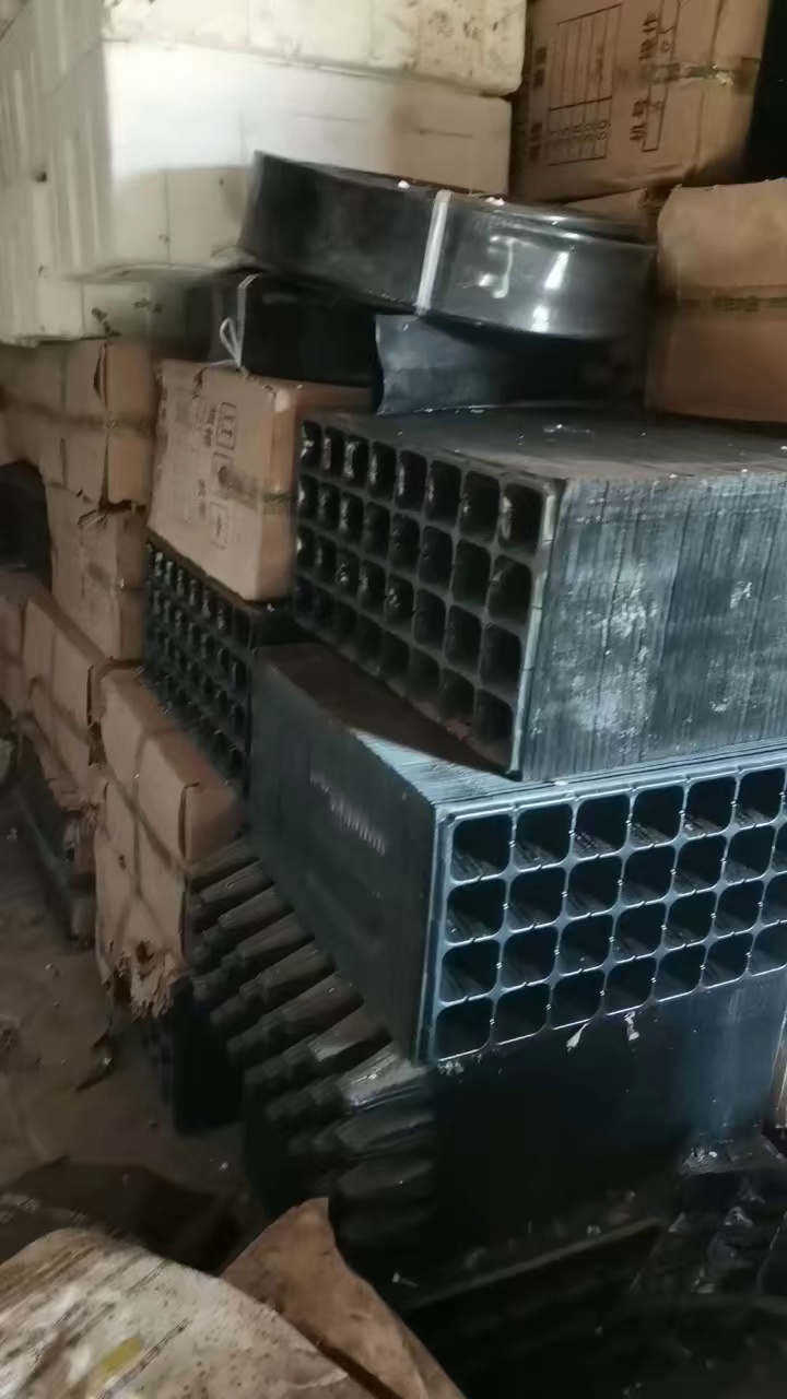 出售pet育苗盘，全新的