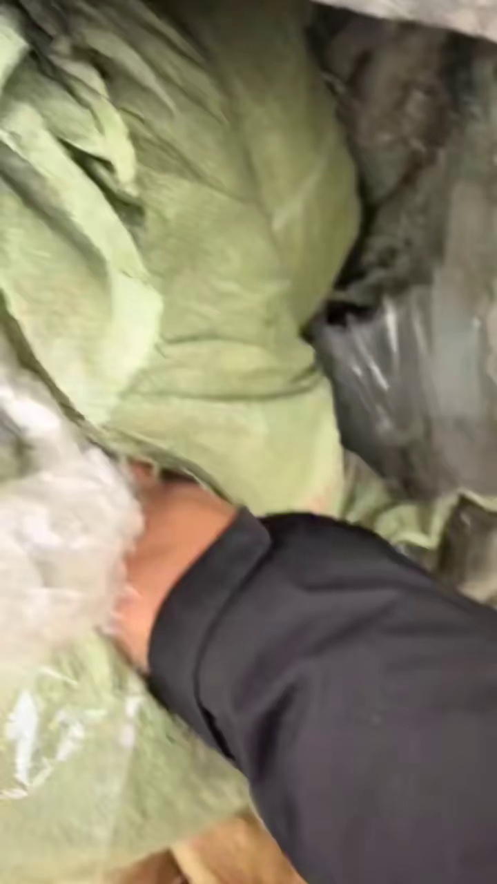 出售PET滑膜废料，现货十来吨