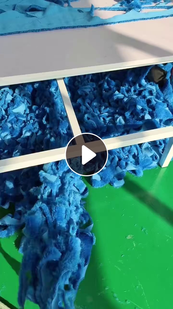 长期出售做毛绒玩具厂下来的涤纶废布，涤纶绒布，毛绒玩具边角料，现货三四吨