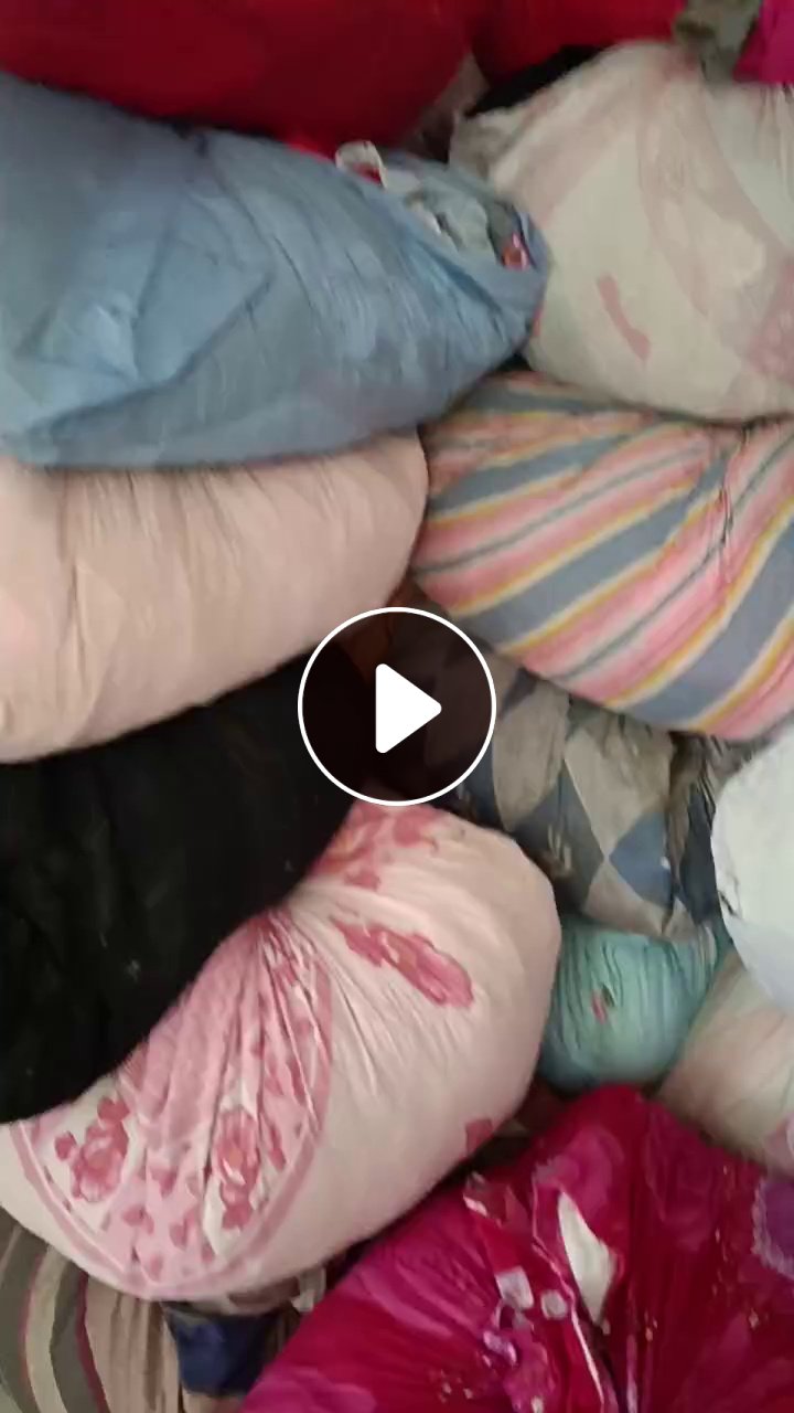 长期出售旧衣服统货，旧衣服小区货，现货五吨