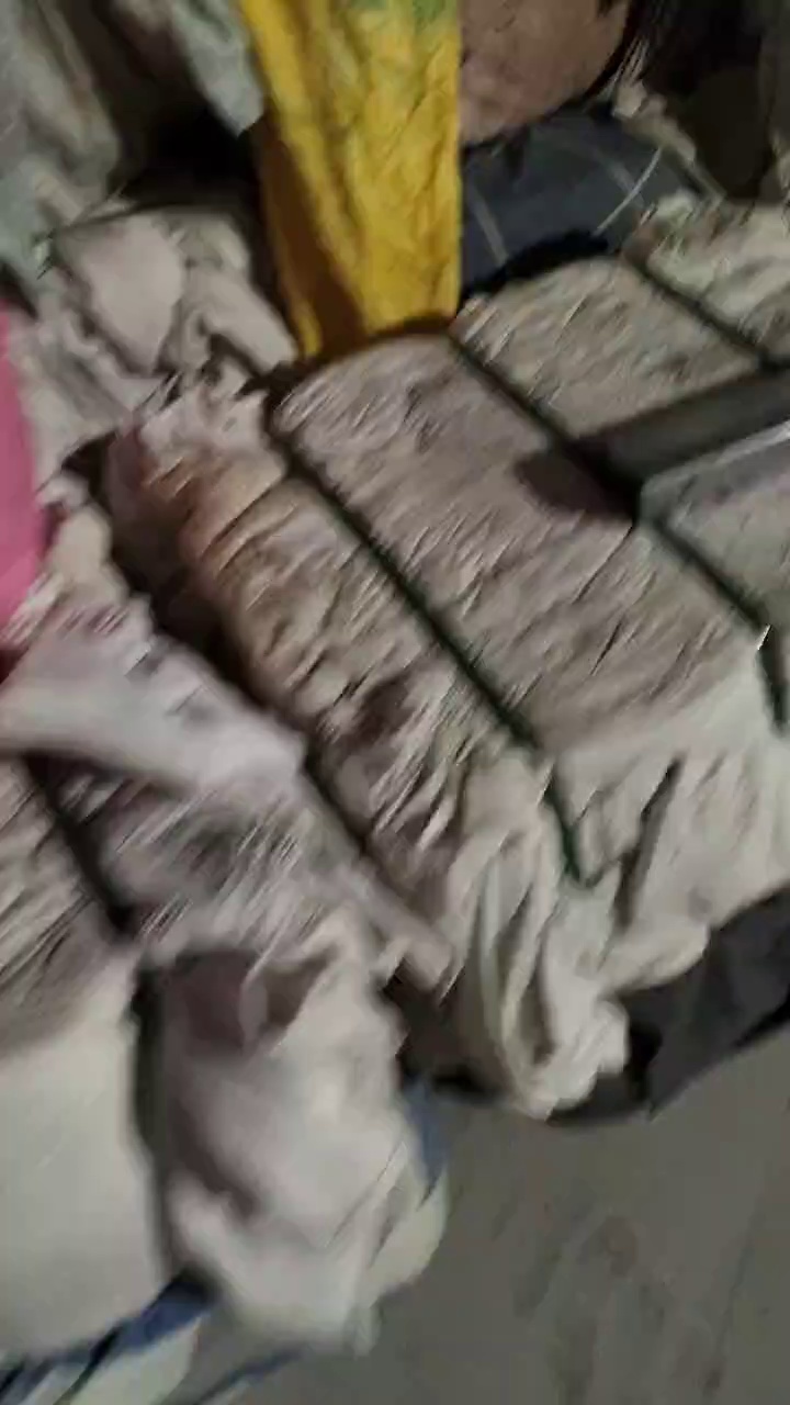 出口厂长期出售白料，白布，棉白，白毛巾，现货有七八吨，货在安徽合肥