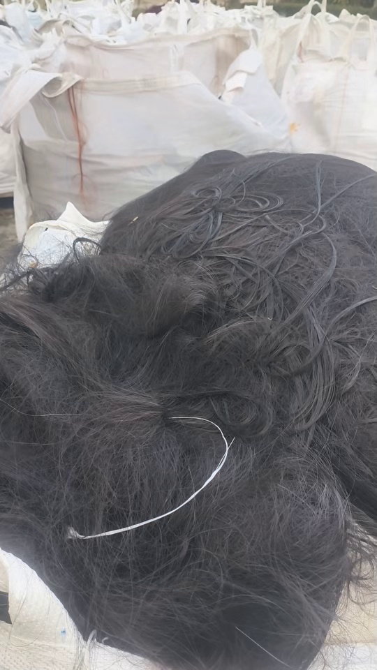 长期出售涤纶废丝，涤纶假发丝，pet假发丝，杂色的，现货一百吨