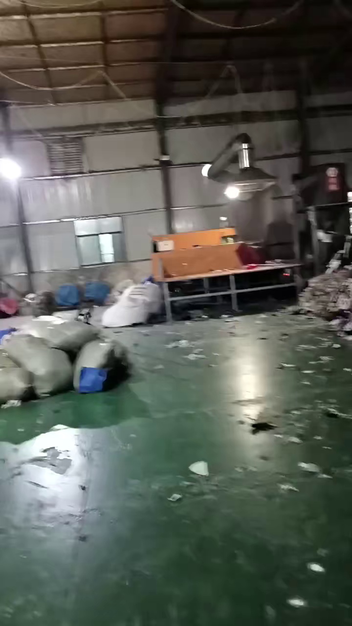 长期出售氨纶泡料，氨纶布泡，月供1000多吨，厂在江苏徐州