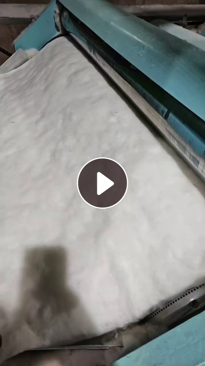 长期出售褪色牛仔棉，涤棉70棉，可纺纱用 ，一个月300吨左右，货在江苏淮安