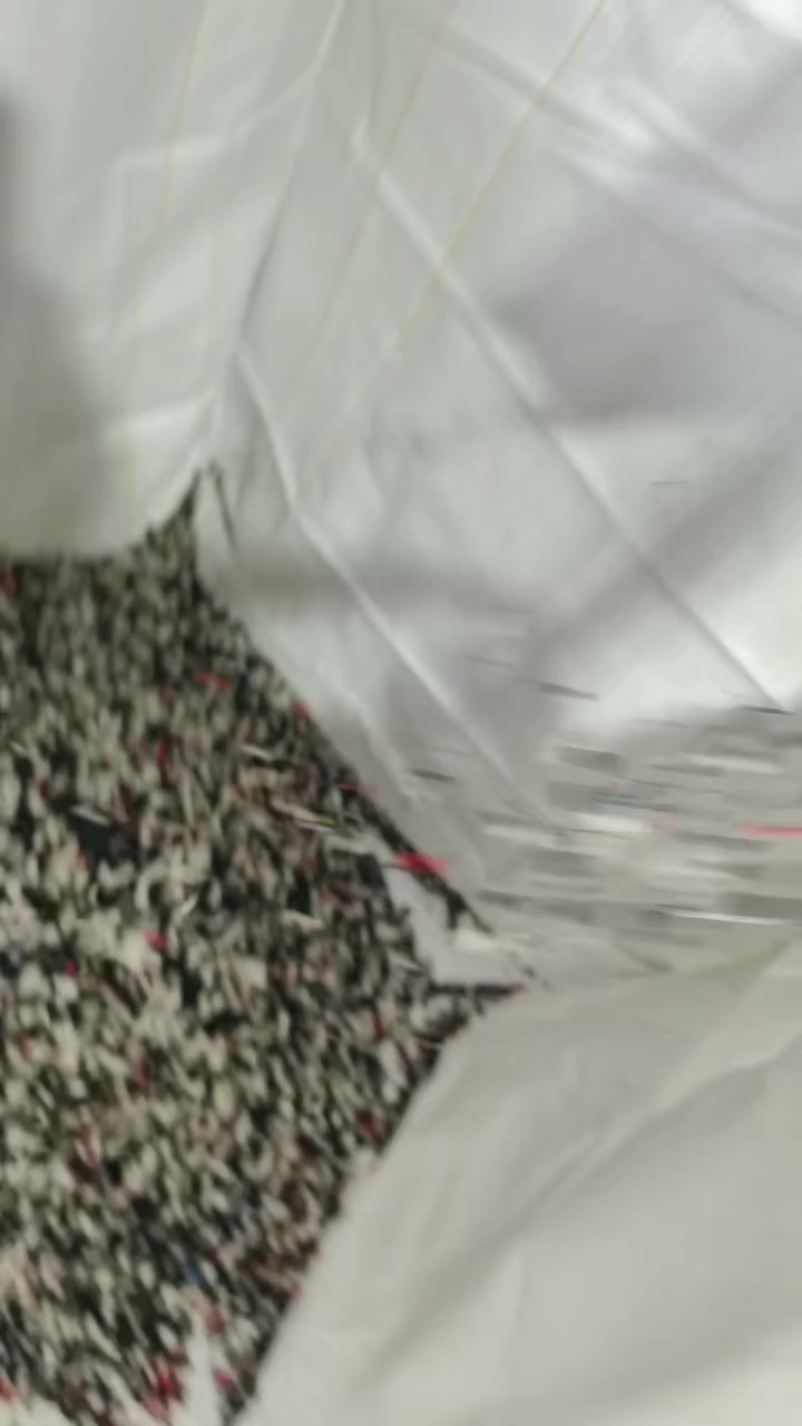 出售PP电瓶壳破碎料，有清洗过一遍，全漂料，现货60吨