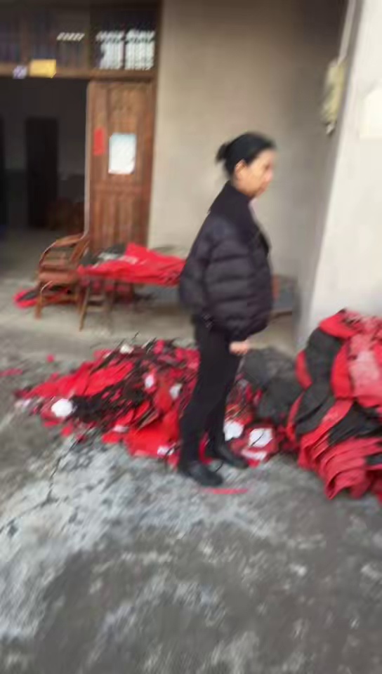 出售快递中转袋废料，没有压包，月供3/4百吨