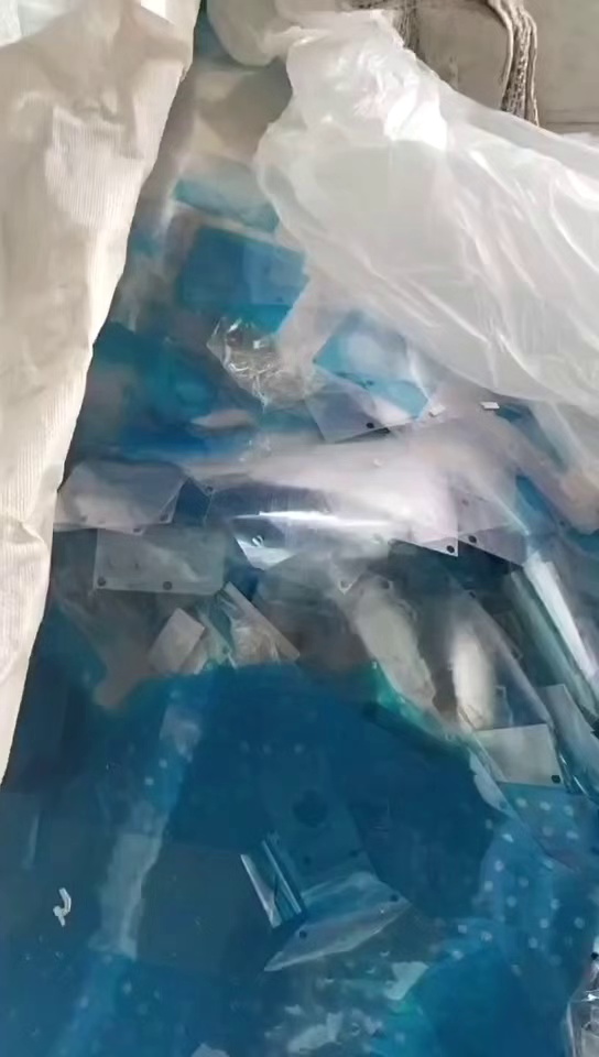 出售PET膜废料，需要分拣的，现货3挂车