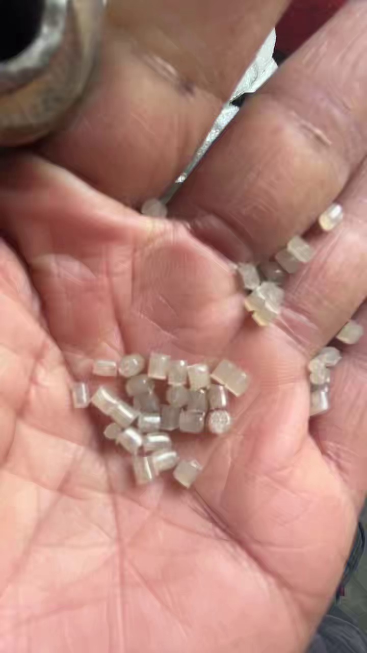 出售高压颗粒，过2张100目，月供100多吨