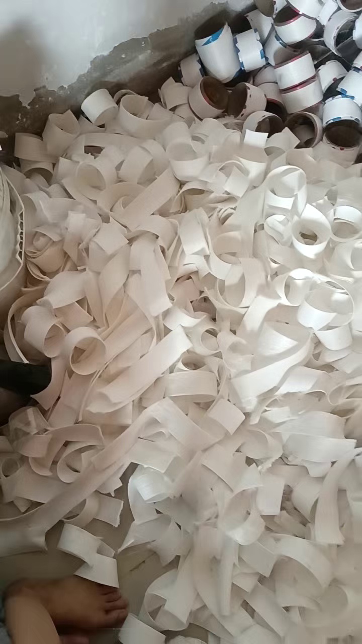 本厂常年大量回收氨纶废丝，氨纶干丝，氨纶丝，干纺废丝。