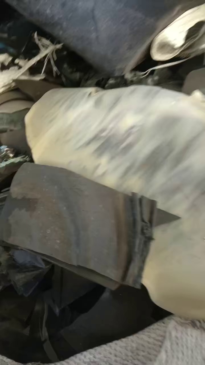 出售PE机头料，现货二三十吨