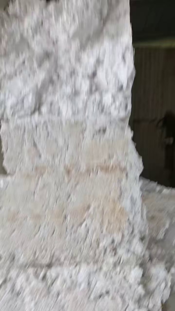 出售冷压块，社会料，现货20来吨