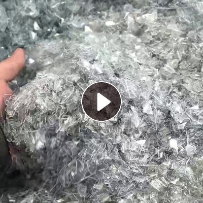 出售A级PET吸塑盒破碎料，现货九米六一车