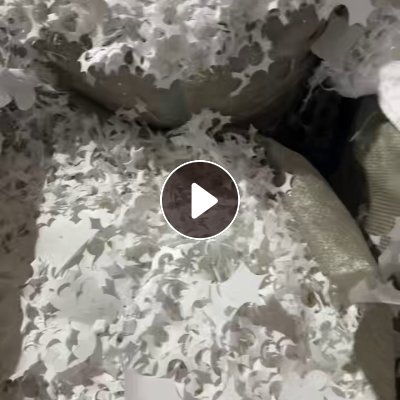 长期出售做假花下来的废布料，白色废布，开花料，现货9.6米一车