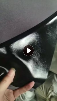 长期出售黑色pu皮革，门幅一米4，克重500克左右，都是黑底黑面，现货10吨多，货在浙江温州