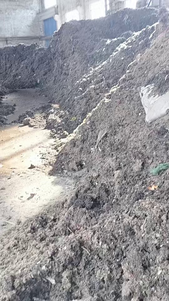 长期出售造纸厂纸塑分离下来的毛毛料，燃烧料，现货1千多吨