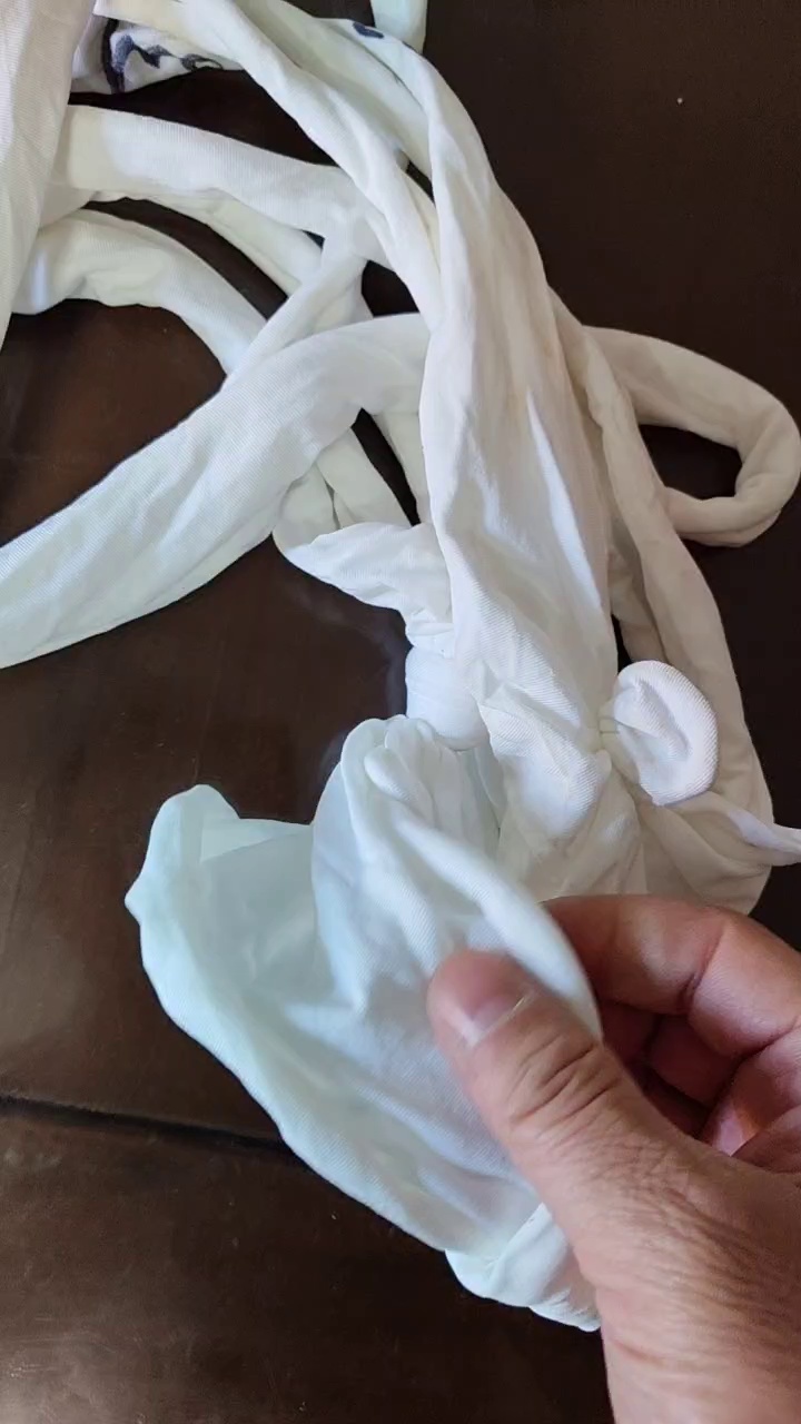 长期回收白色涤纶布条涤氨布条，针织梭织都可以，要白色的，开花用，每个月需要几十吨