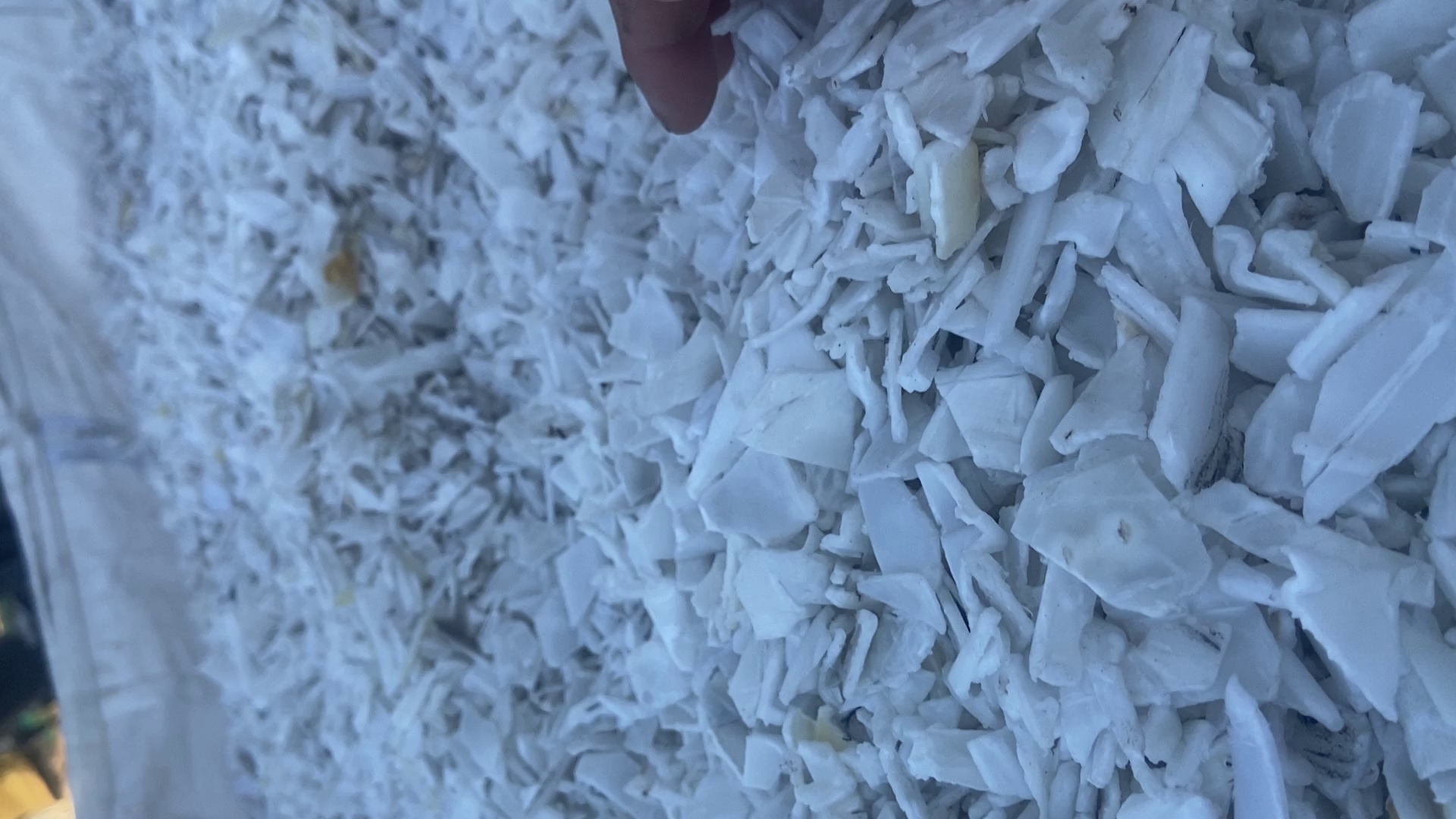 出售pp电动车白坐垫破碎料