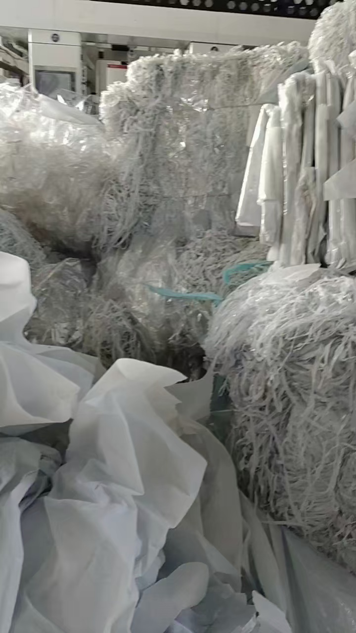 出售pet复合pp膜，六七十吨