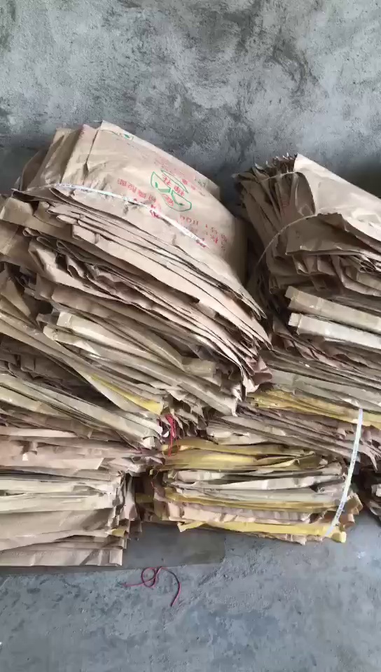 出售食品厂下来的牛皮纸塑袋，拆线可利用