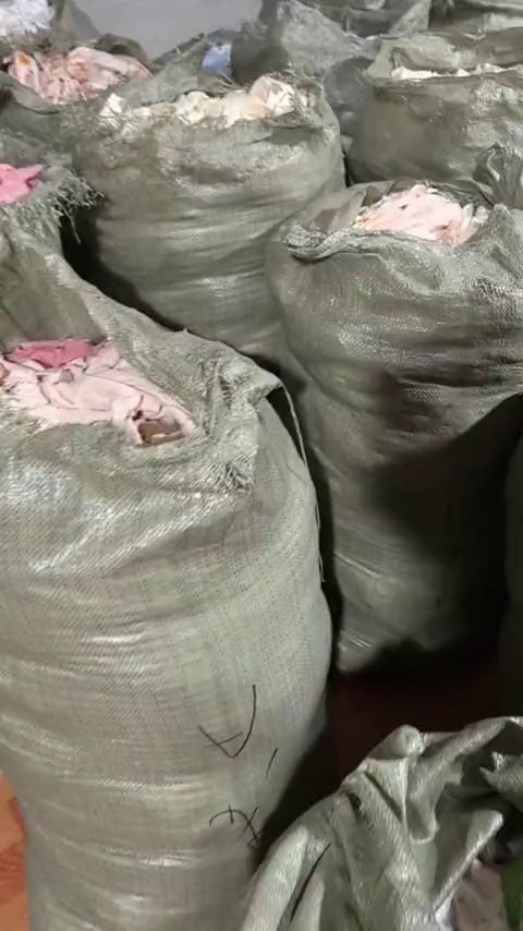 长期出售做婴儿服下来的纯棉萝卜丝，萝卜丝废料，现货十几吨