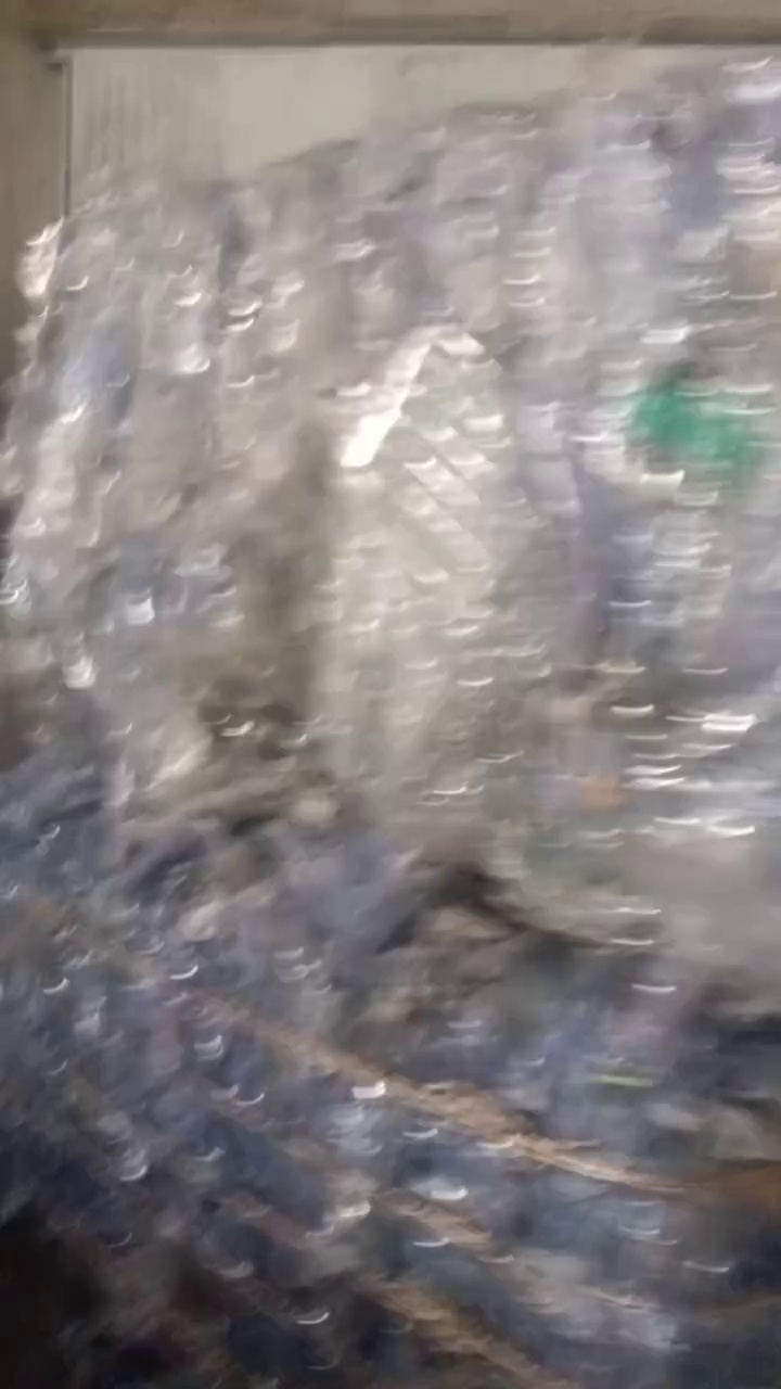 出售PET吸塑片破碎料，可用于纺丝，月供80吨