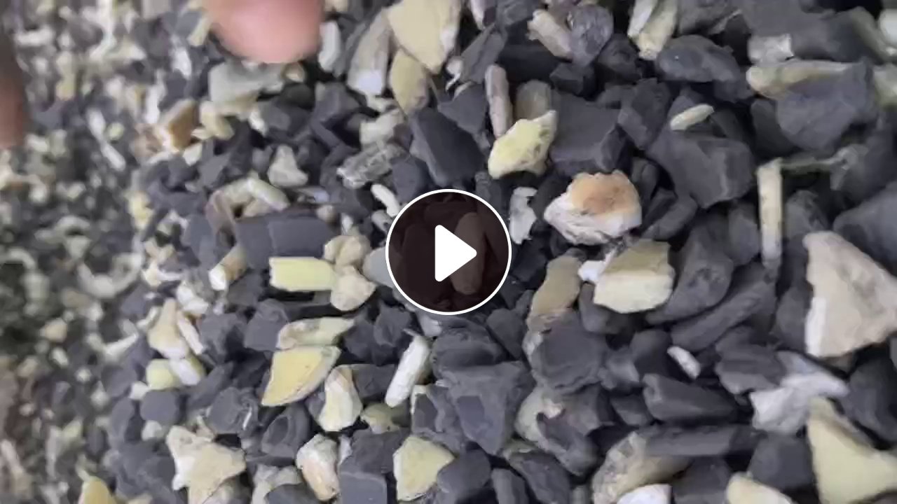 出售尼龙汽车大风扇和进气管破碎料，现货二三十吨