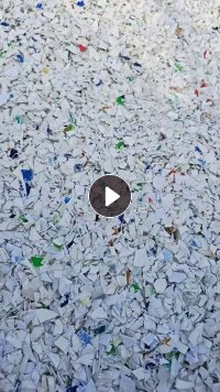 出售涂料桶破碎料，白色带字涂料桶破碎料，长期有货