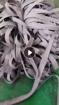 长期出售地毯厂下来的涤纶地毯边角料，涤纶废布，涤纶无纺布，带轻胶，现货十几吨