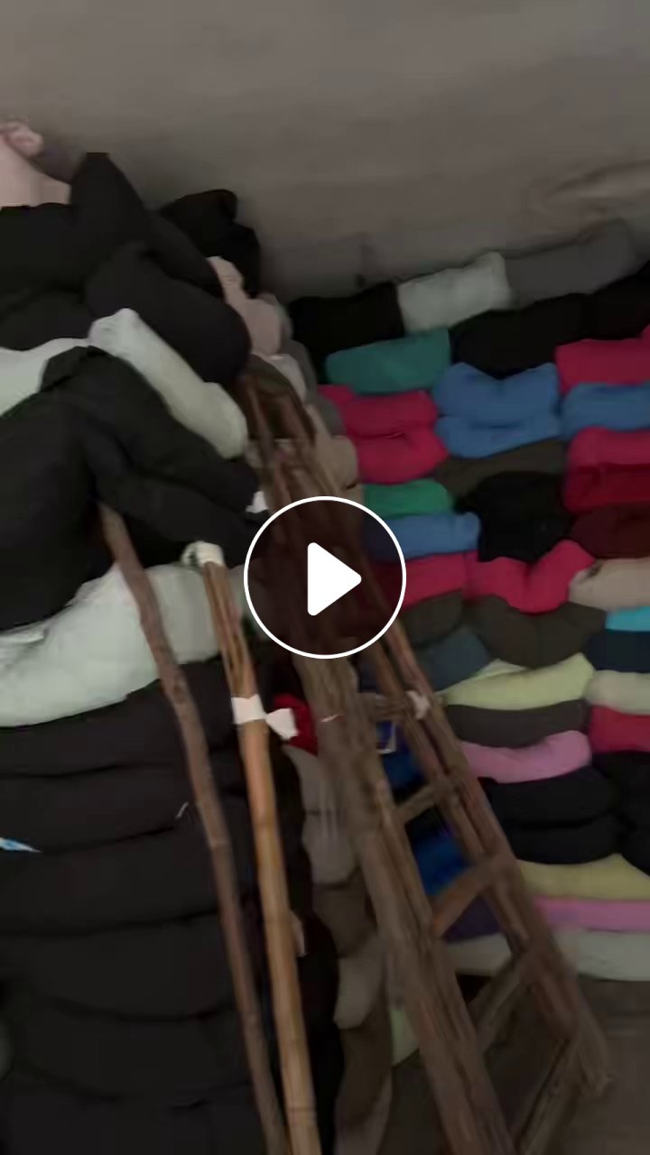 长期出售纯锦纶废布尼龙废布，印染厂下来的，都是晒干的，单6，每个月有40吨，货在浙江湖州