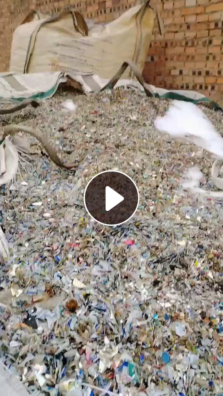 出售商标纸破碎料，有PP和PVC的，PP的占比多，现货4.2一车