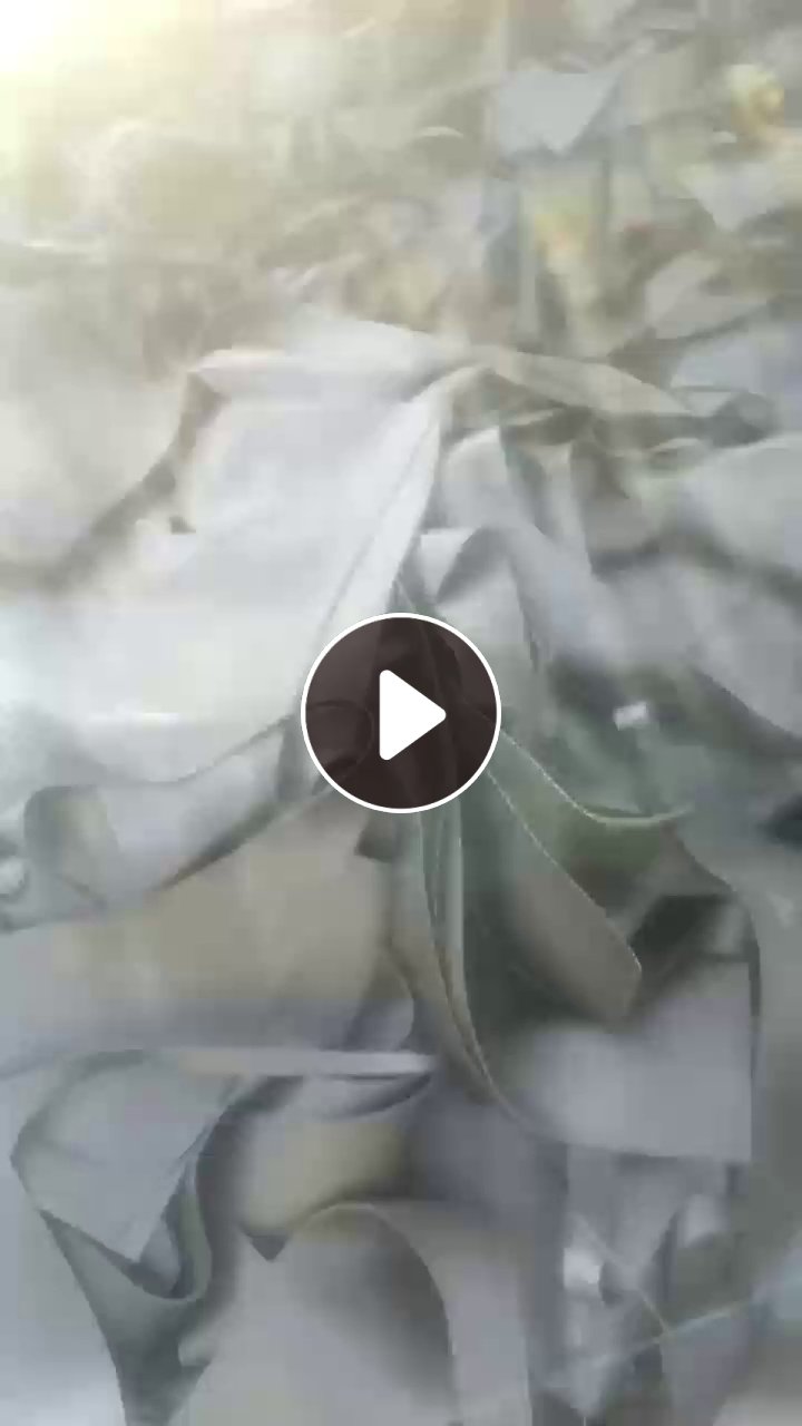 出售黑色PVC运动革边料，环保的，现货30吨