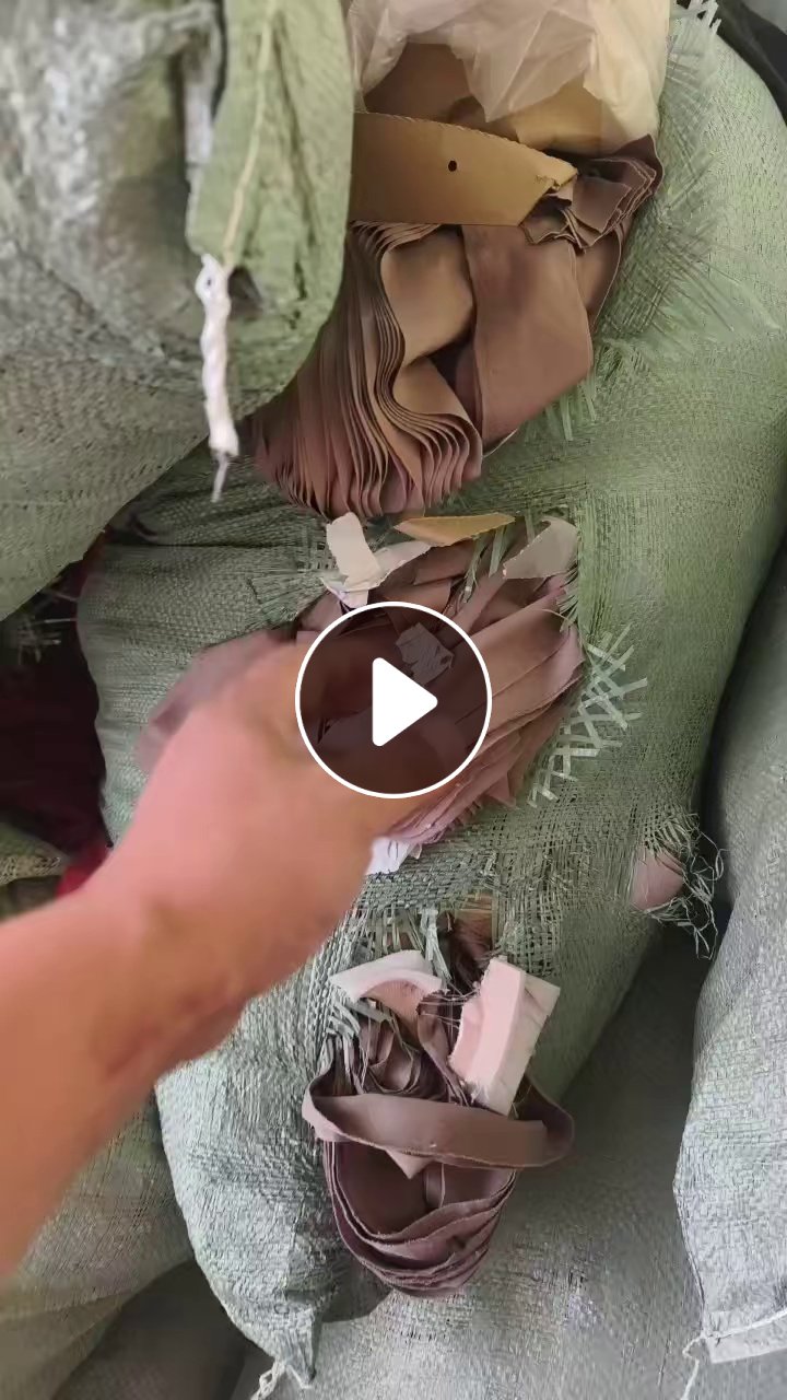 长期出售尼龙废布，尼龙边角料，锦氨废布，现货几十吨