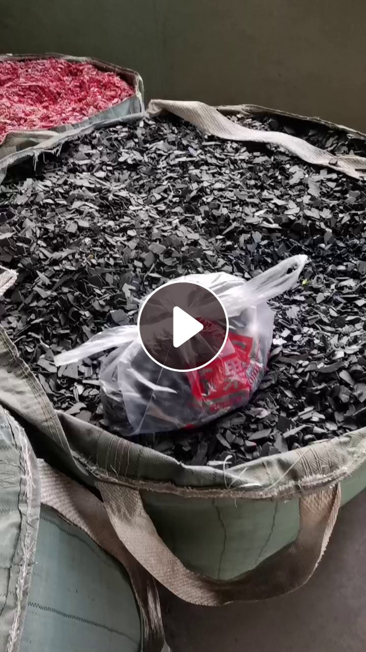 出售电瓶破碎料，有PP也有ABS，分拣好的，月供300多吨
