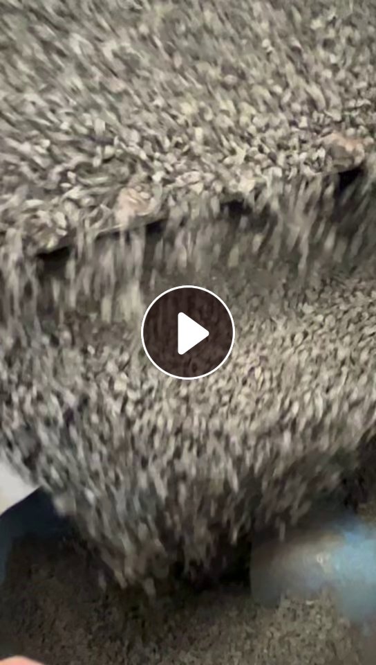 出售PVC疙瘩料，底料是电线皮，比重1.45-1.48，过60-80目，月供300吨