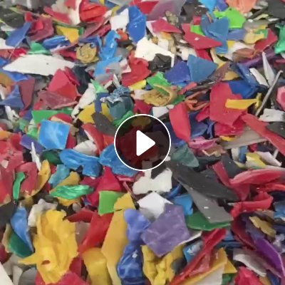 出售花色带字涂料桶破碎料，现货40吨