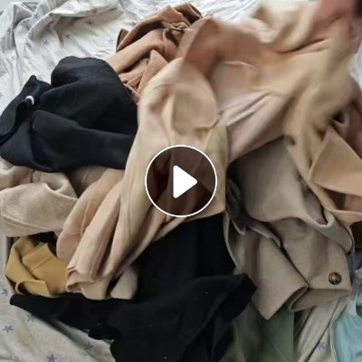 长期出售纯双面呢大衣羊毛大衣羊绒大衣，都是分拣厂下来的，每个月有3车6米8的量，货在四川成都