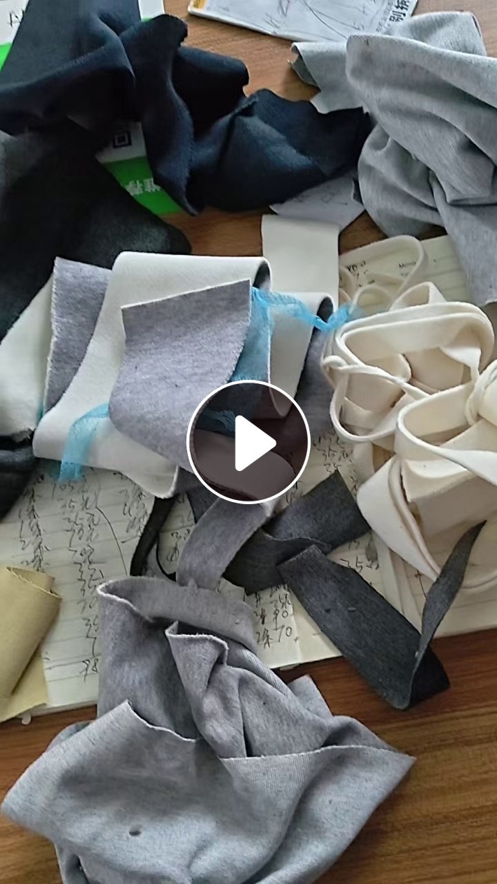长期出售做裤子下来的废布料，化纤废布，裤子边角料，月供三四十吨