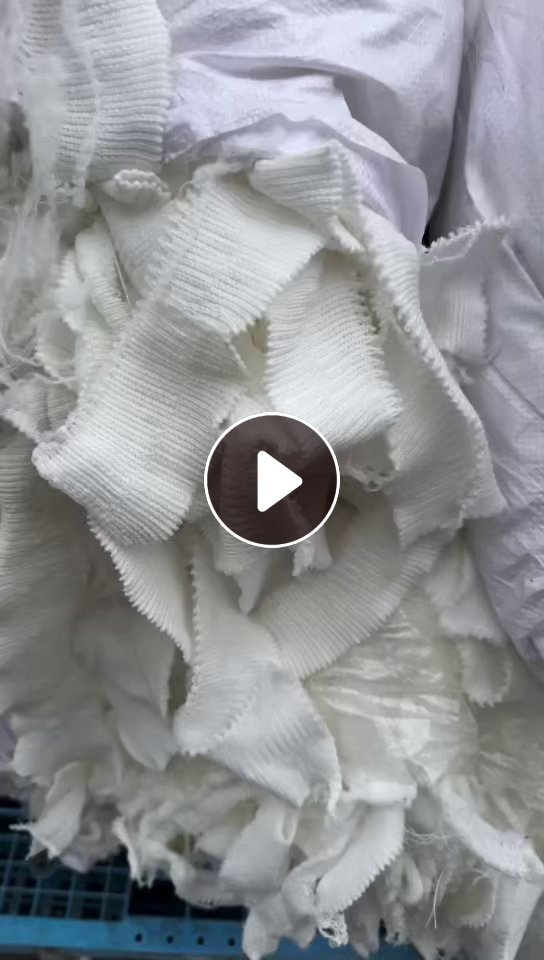 长期出售毛衣片，高弹丝下脚料，白色毛衣片，现货二三十吨