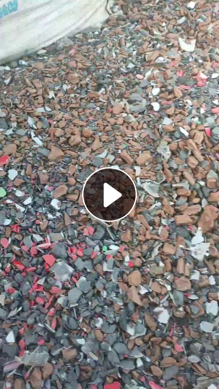 出售硬质PVC破碎料，现货100多吨