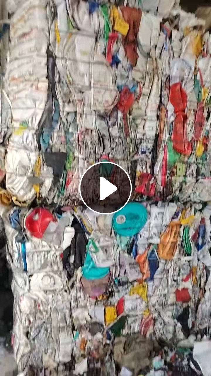 出售PP涂料桶压块，现货够挂