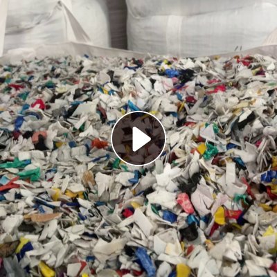 长期出售涂料桶破碎料，花色涂料桶破碎料