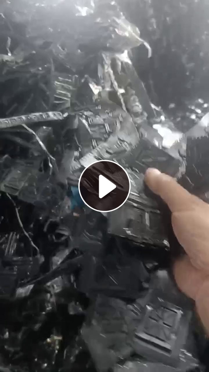 出售PS电子载带破碎料，含0.5%的合金料，现货十几吨