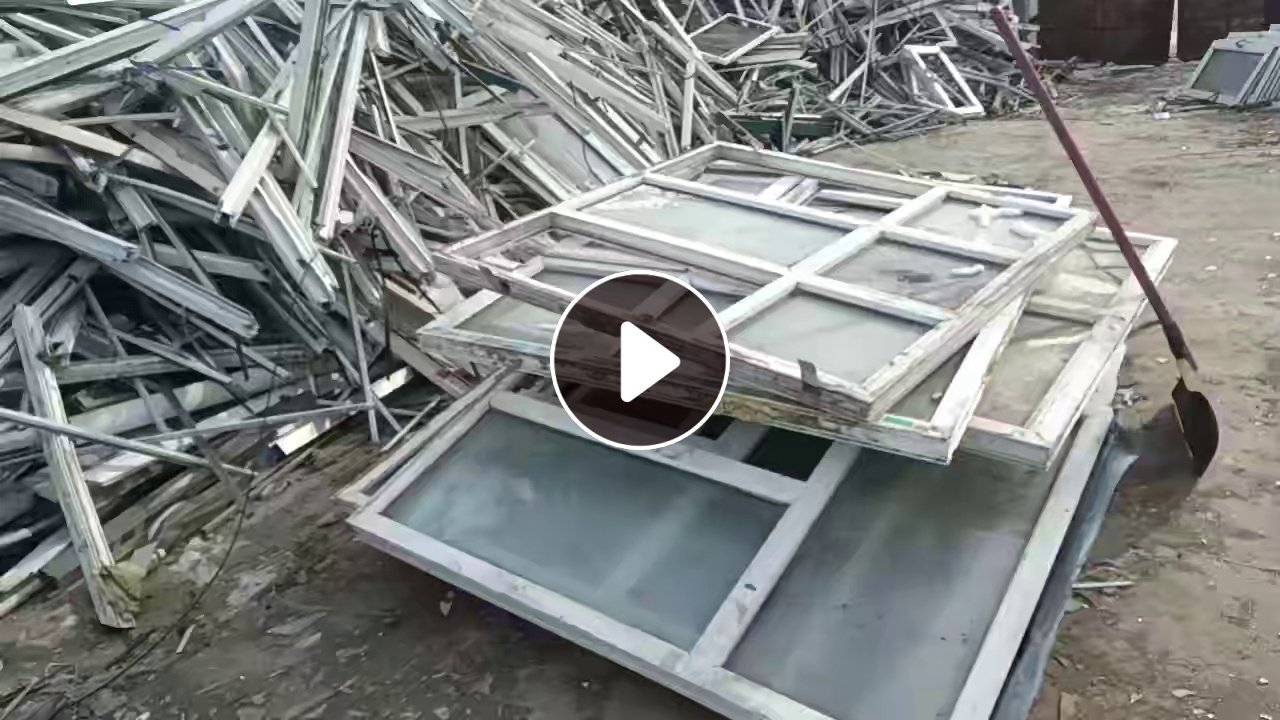 出售PVC塑钢废料，原生占90%，大部分是白钢，带铁，现货40-50吨