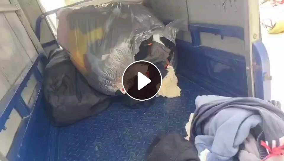 长期出售旧衣服统货，小区货，每个月有十几吨，货在广东河源