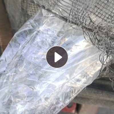 出售透明PVC包装膜废料，现货几吨，有一点标签