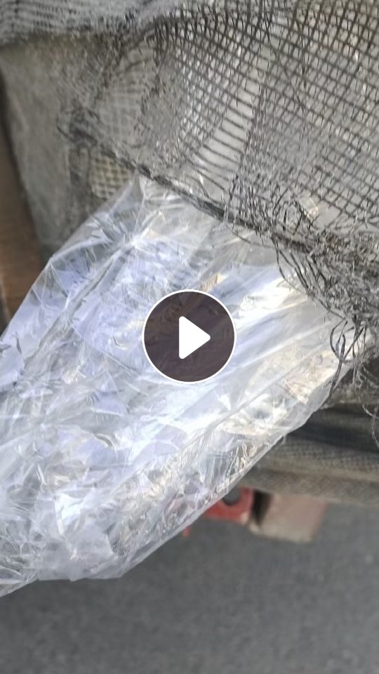 出售透明PVC包装膜废料，现货几吨，有一点标签