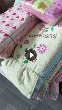 长期出售库存纯棉毛巾，花型有很多种，按条卖，现货大几万条，货在河北石家庄