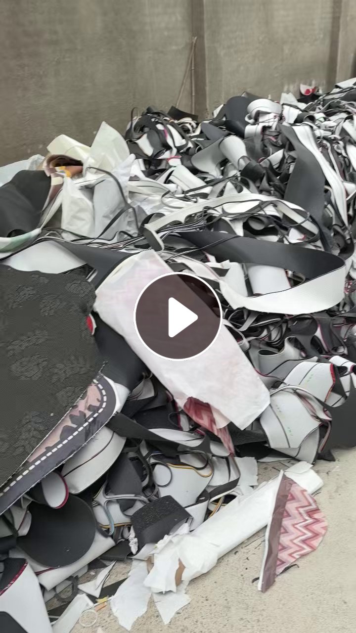 长期出售地毯边角料，地毯料，有各种材质地毯，可以分拣，厂在天津