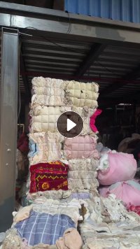 长期出售白色毛衣，羊毛衫，现货有20多吨，货在江苏南京