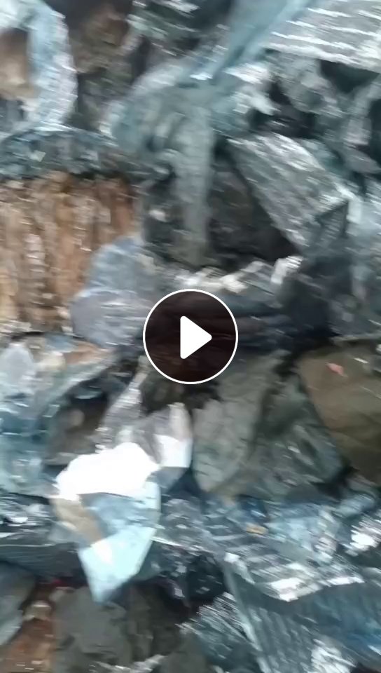 求购医药厂下来的带喷涂铝的PVC废料，破碎加工用，月需200吨